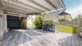 Carport und Garage